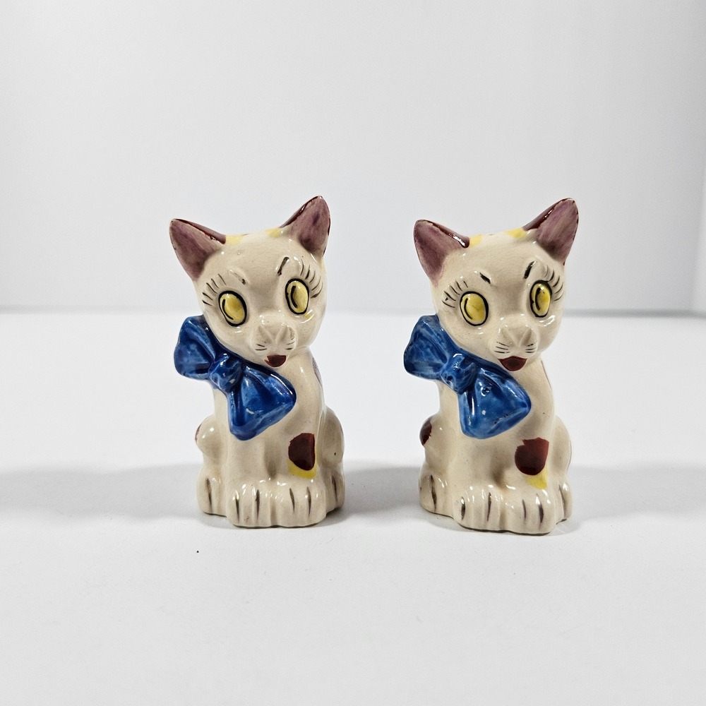 Vintage Japan Ceramic Cat Salt and Pepper Shakers Big‎ Eye Blue Bow Kitsch Set